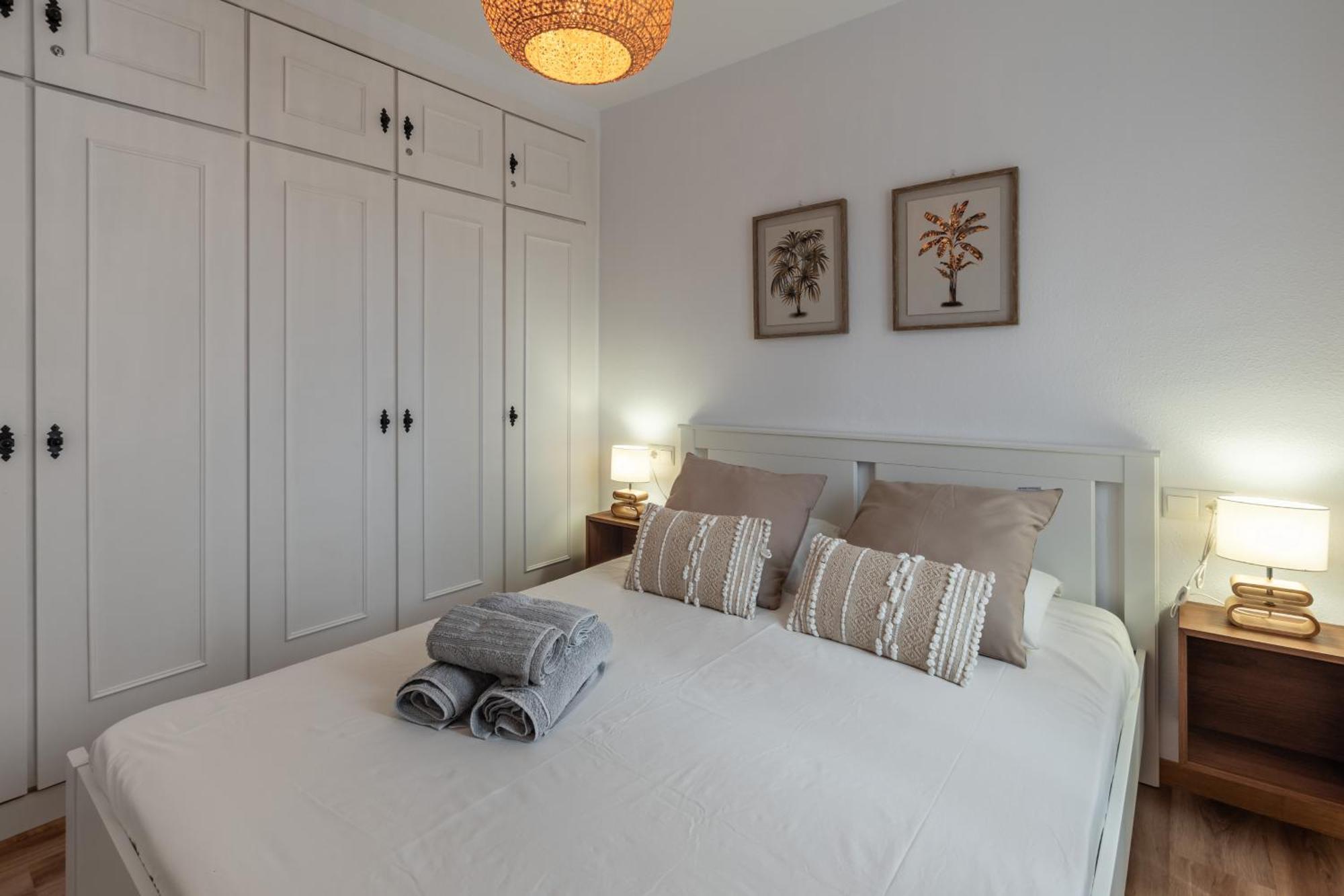 Renovated Apartment On Beachside With Pool 네르하 외부 사진