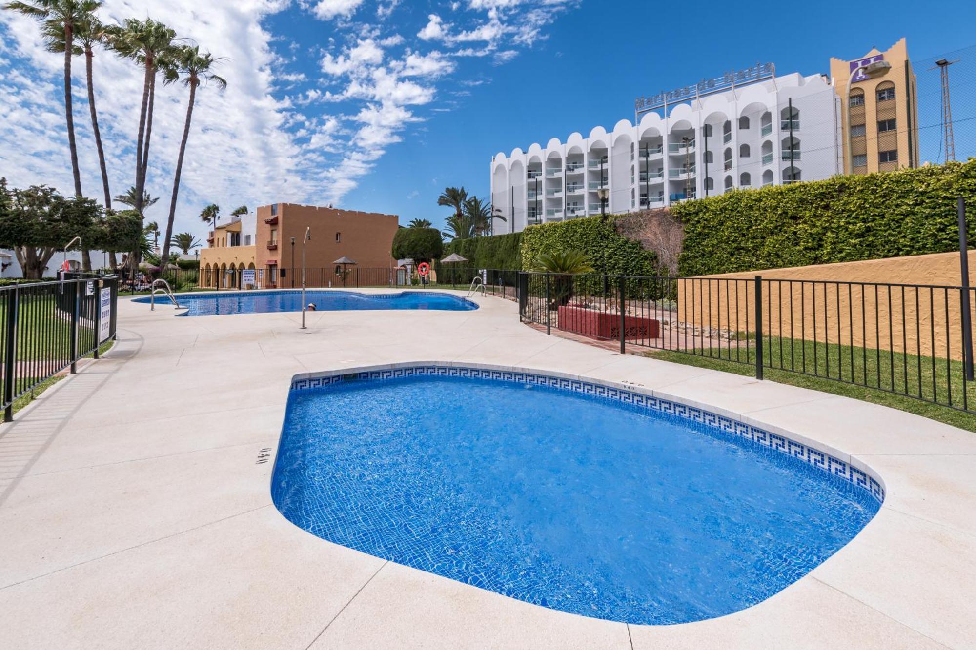 Renovated Apartment On Beachside With Pool 네르하 외부 사진